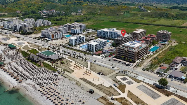 Il complesso e la spiaggia dall’alto